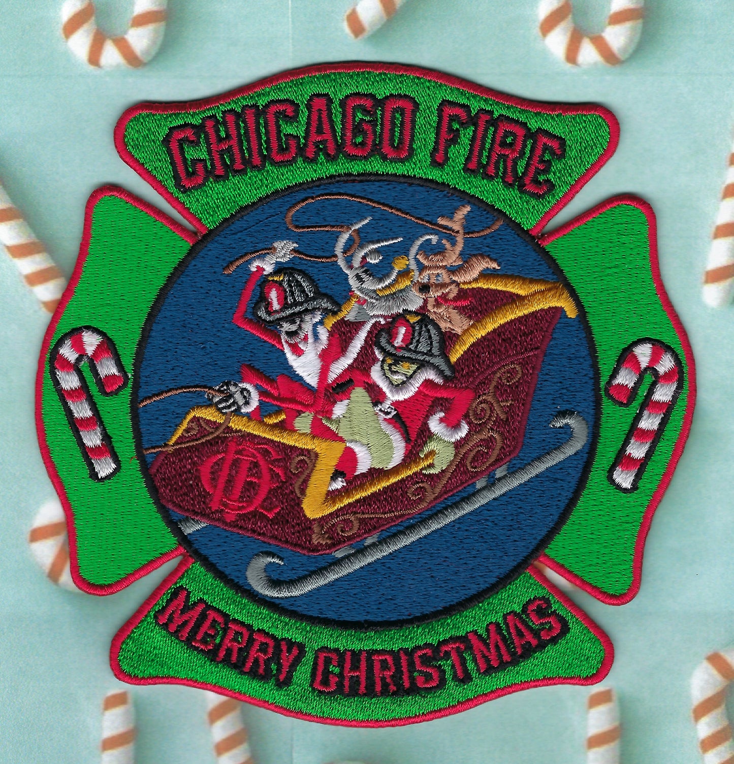 CHICAGO, ILLINOIS FIRE DEPARTMENT 'MERRY CHRISTMAS' EMBROIDERED PATCH BY UNDERDOG PATCH PRODUCTIONS.