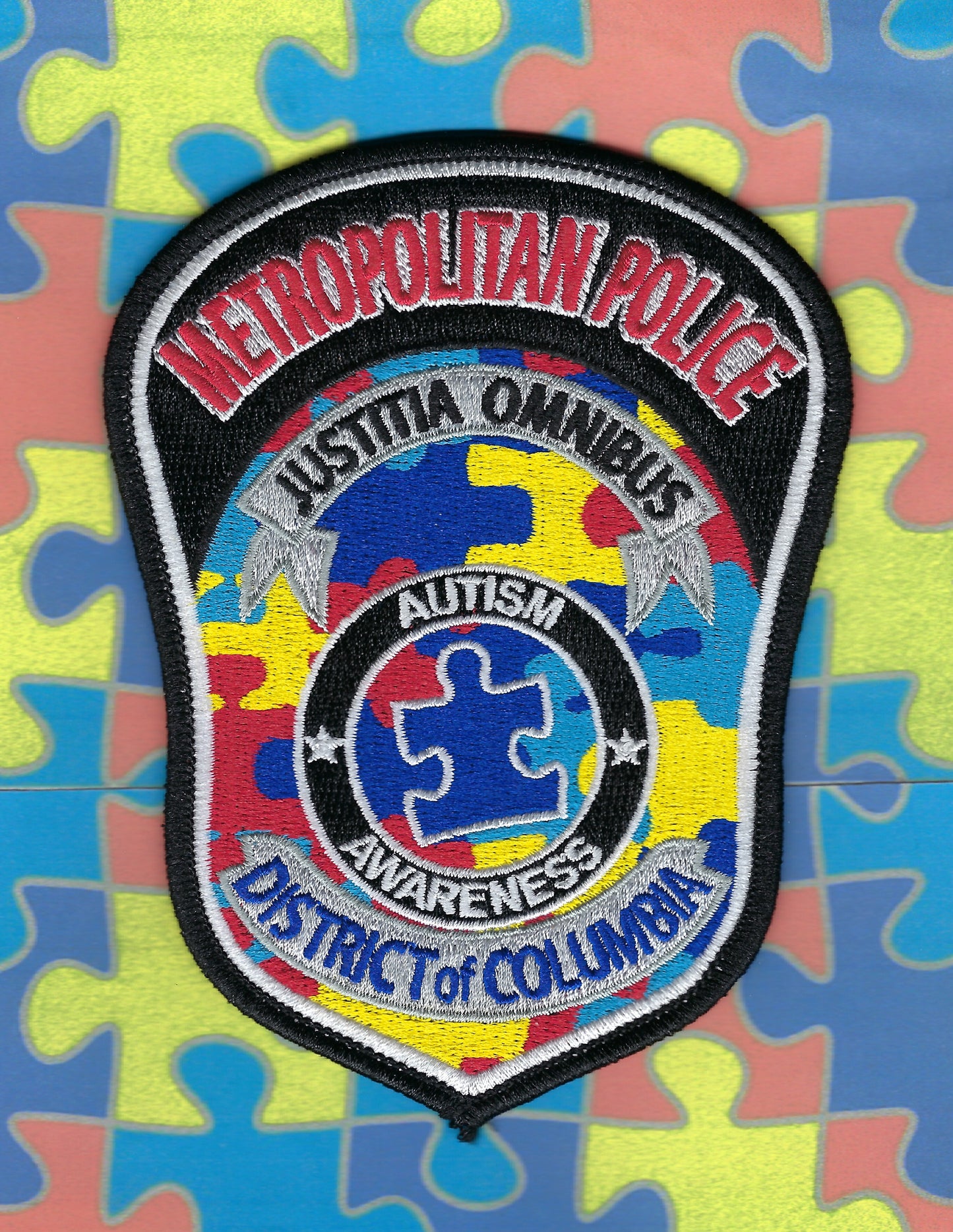 METROPOLITAN POLICE DEPARTMENT (DCPD) 'AUTISM AWARENESS' EMBROIDERED PATCH B BY THE EMBLEM AUTHORITY.