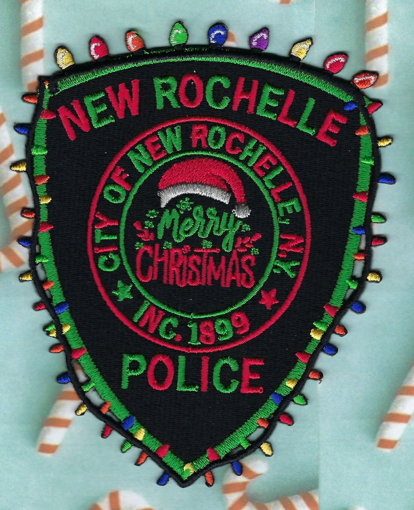 NEW ROCHELLE,, NEW YORK ( WESTCHESTER COUNTY ) POLICE DEPARTMENT 'MERRY CHRISTMAS' EMBROIDERED PATCH BY PUBLIC SAFETY COLLECTIBLES