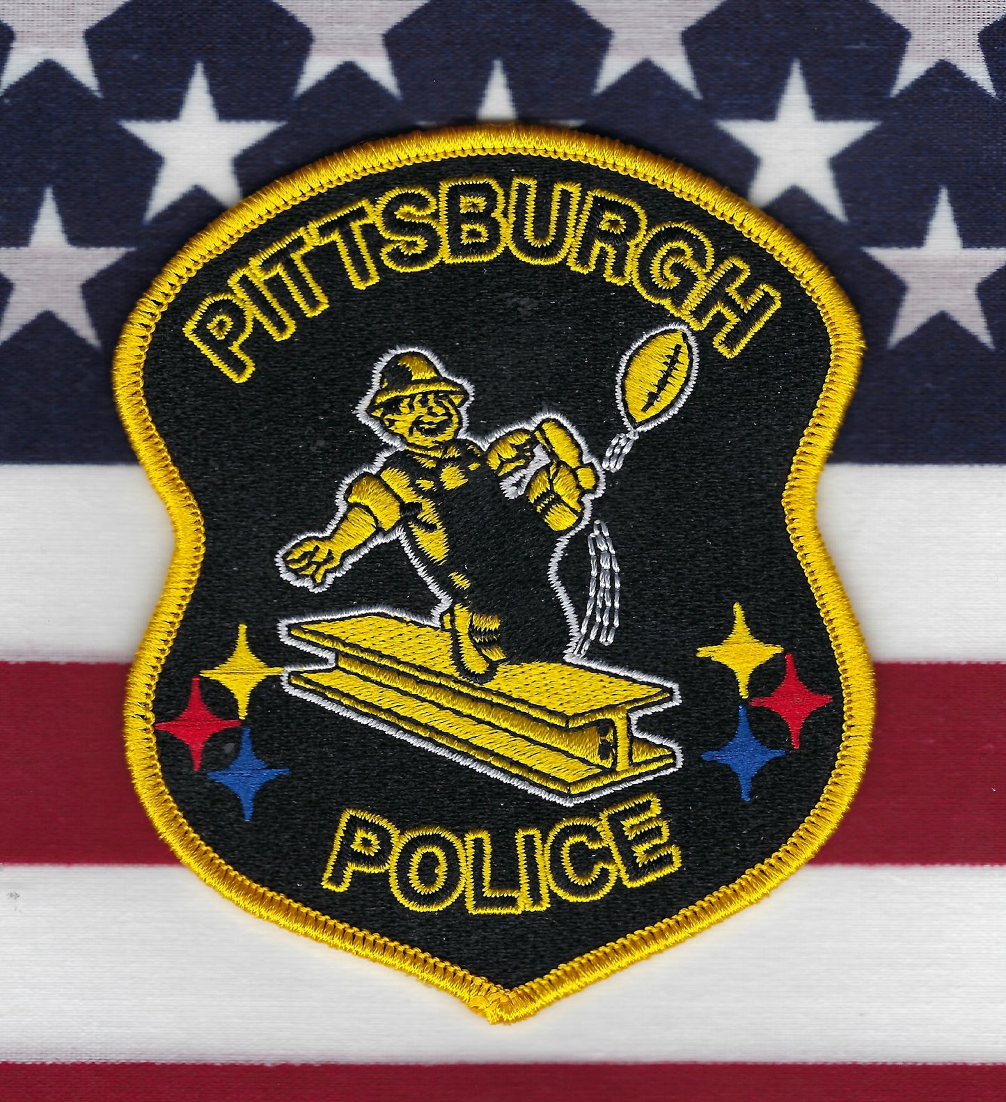 PITTSBURGH, PENNSYLVANIA POLICE DEPARTMENT 'PITTSBURGH STEELERS' EMBROIDERED TRIBUTE PATCH BY GHOST PATCH PRODUCTIONS.