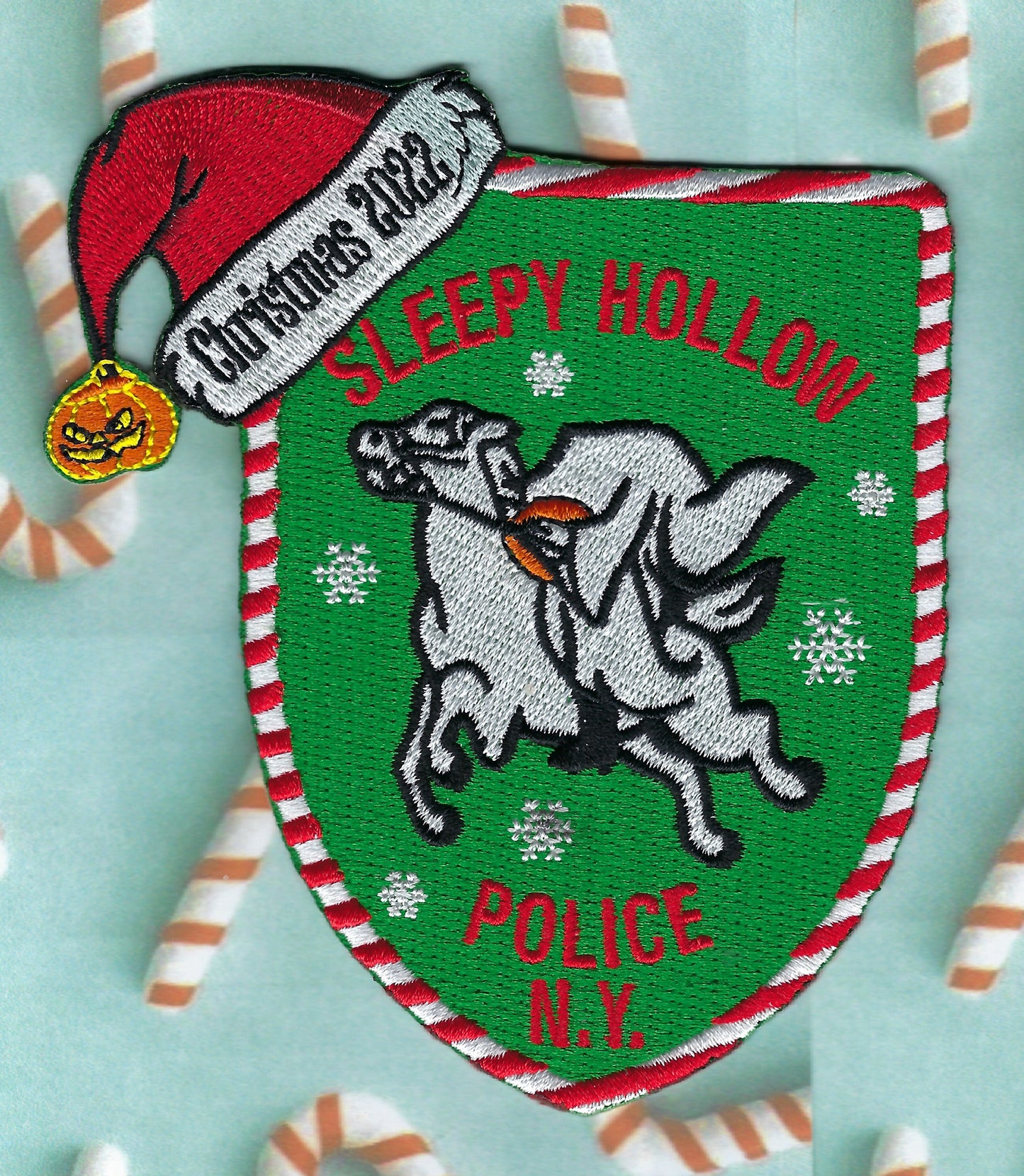 SLEEPY HOLLOW, NEW YORK ( WESTCHESTER COUNTY ) POLICE DEPARTMENT 'MERRY CHRISTMAS' EMBROIDERED PATCH BY GHOST PATCH ENTERPRISES