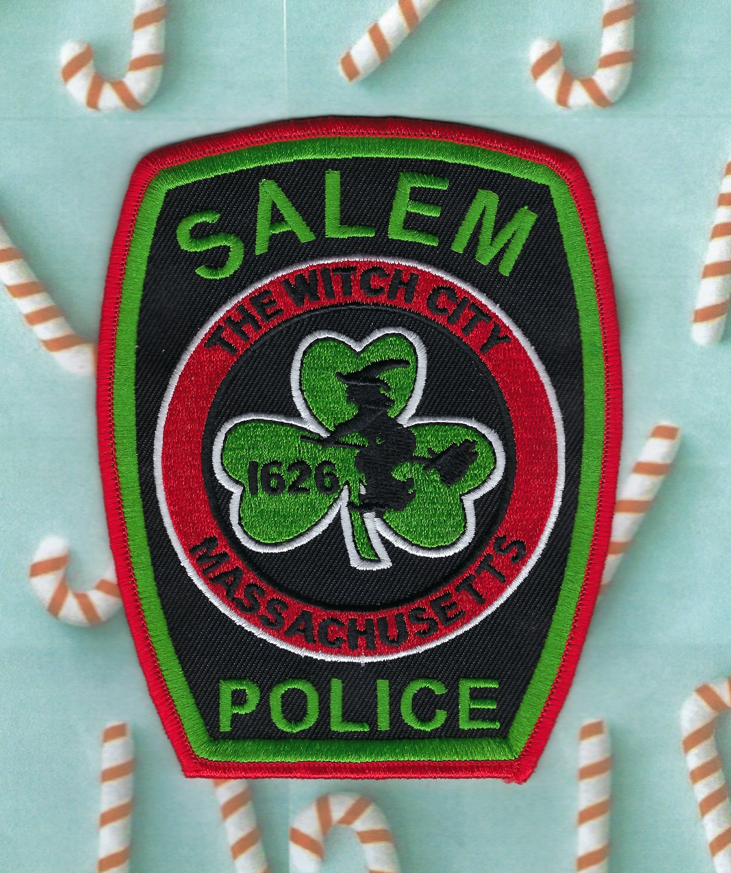 SALEM, MASSACHUSETTS POLICE DEPARTMENT (WITCH CITY) 5-INCH 'MERRY CHRISTMAS' EMBROIDERED PATCH BY PUBLIC SAFETY COLLECTIBLES.