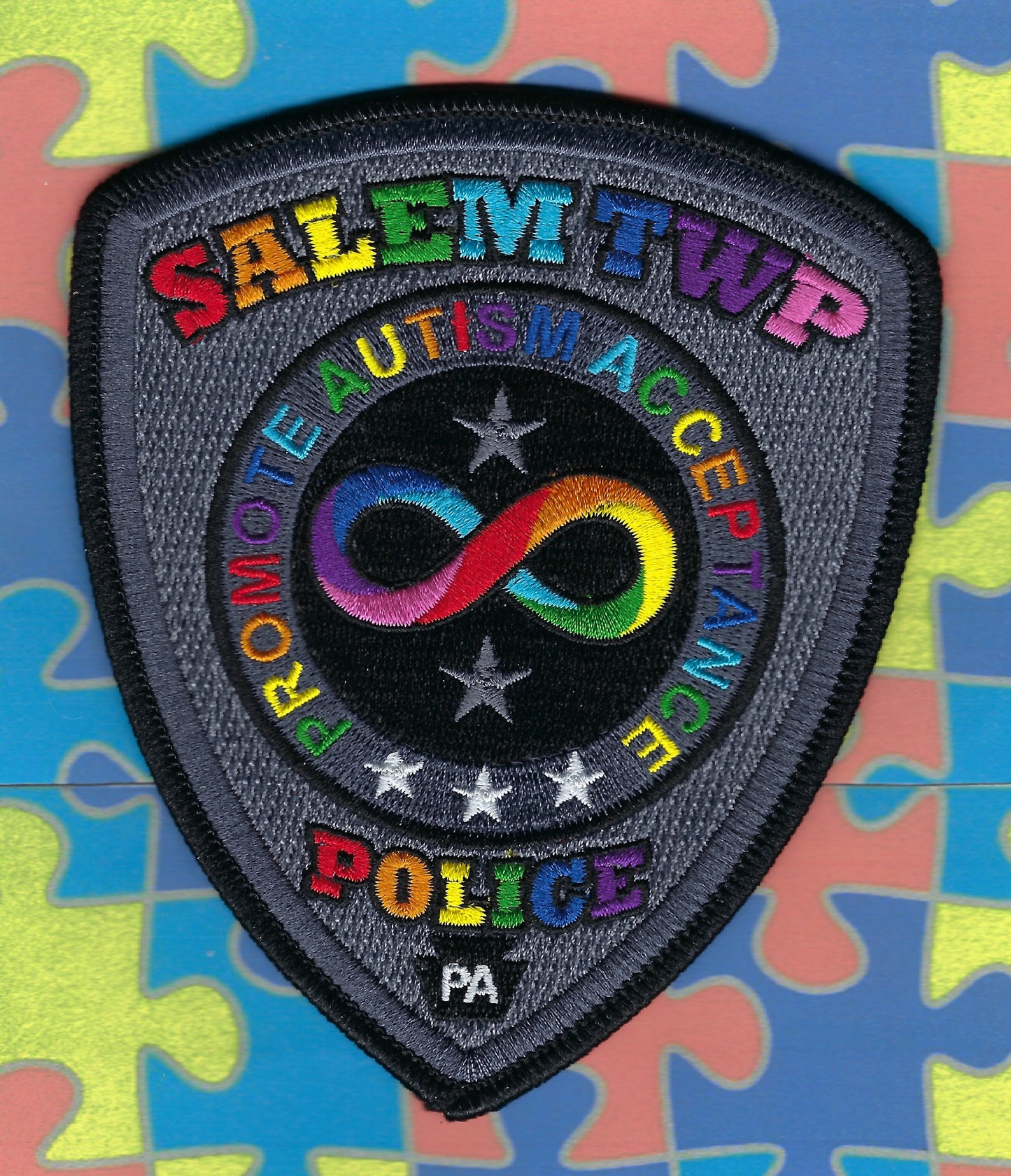 SALEM, TOWNSHIP, PENNSYLVANIA POLICE DEPARTMENT ( NOT THE WITCH CITY ) 'AUTISM AWARENESS' EMBROIDERED PATCH BY GHOST PATCH ENTERPRISES.