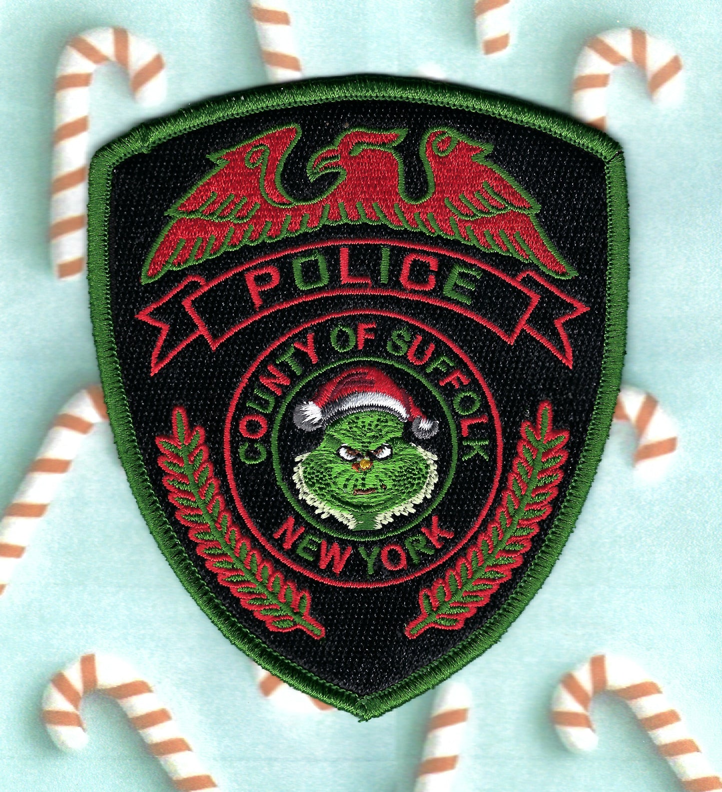 SUFFOLK COUNTY, NEW YORK POLICE DEPARTMENT (SCPD) 'MERRY GRINCHMAS' EMBROIDERED CHRISTMAS PATCH BY REAL TIME COIN CENTER.